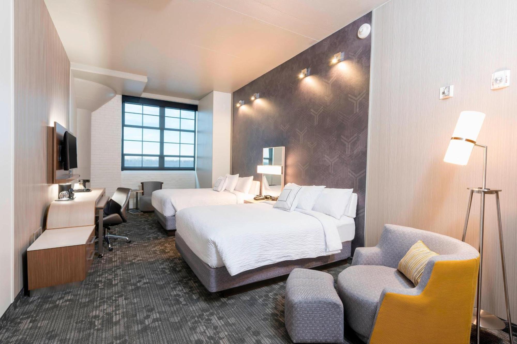 Courtyard By Marriott Waterloo Cedar Falls Zewnętrze zdjęcie